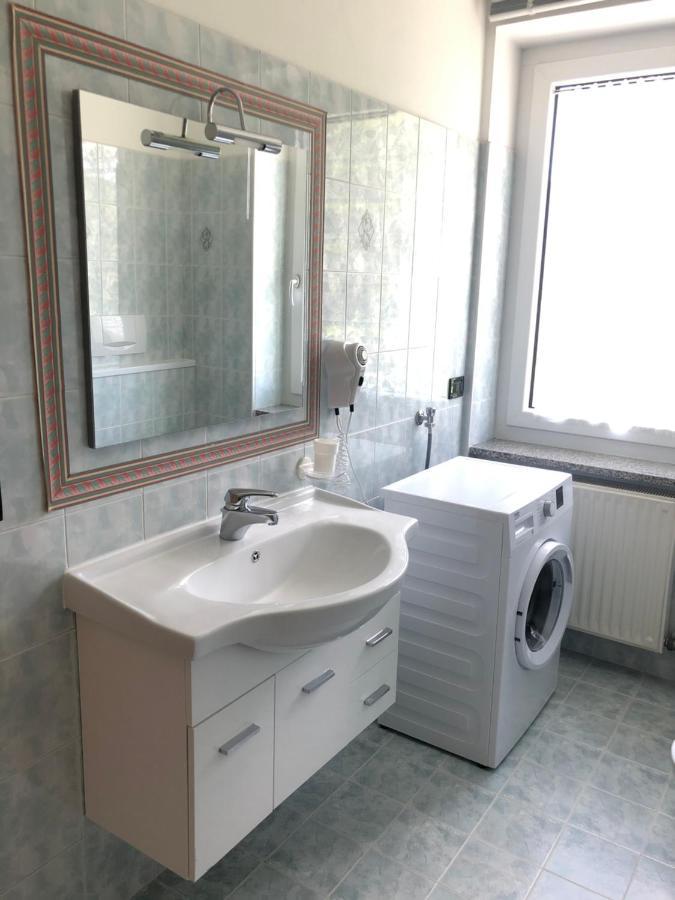 Appartamenti Penasa Renato Commezzadura Exteriör bild