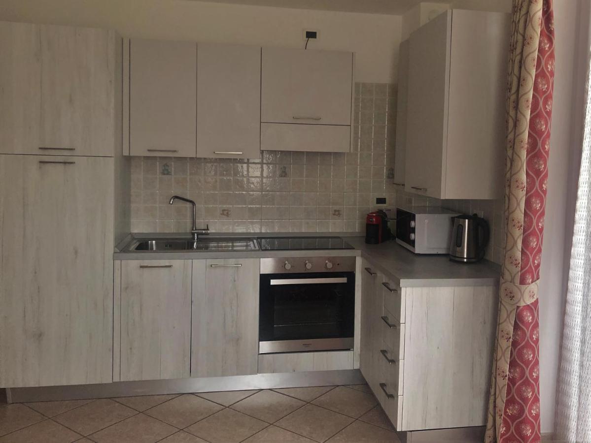 Appartamenti Penasa Renato Commezzadura Exteriör bild
