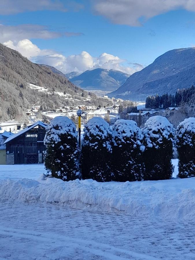 Appartamenti Penasa Renato Commezzadura Exteriör bild